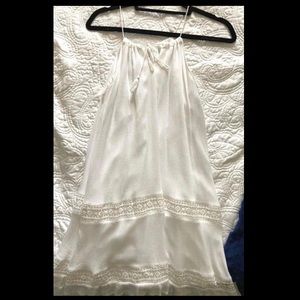 Mini flowy white dress